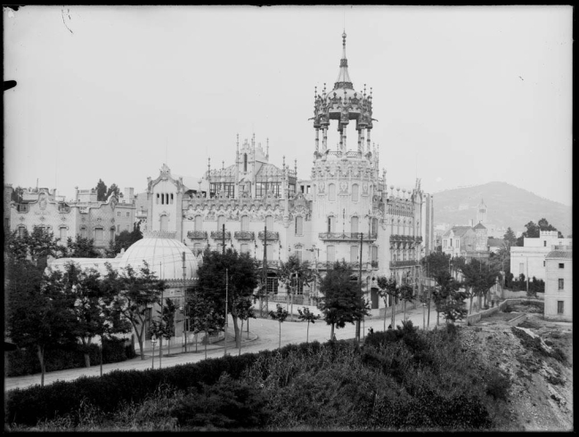 Torre Andreu  a la dècada de 1920. Desconegut, Centre Excursionista de Catalunya, Memòria Digital de Catalunya. 