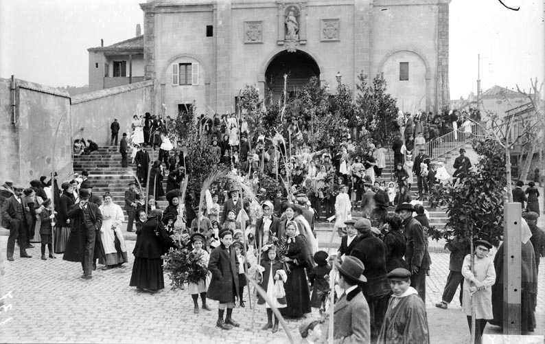 Diumenge de Rams a l'església de Santa Maria i Sant Josep de Gràcia, els Josepets, Barcelona. 1911,  Brangulí ftògrafs, Arxiu Nacional de Catalunya 